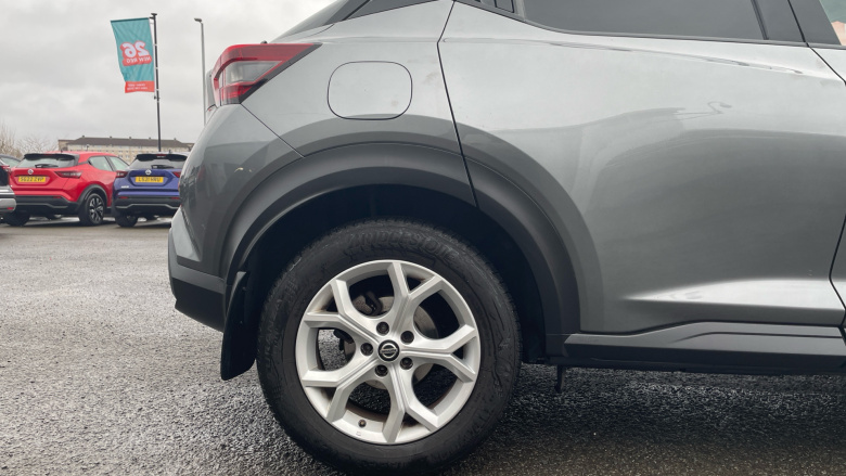 Nissan Juke 1.0 DiG-T 114 N-Connecta 5dr Petrol Hatchback